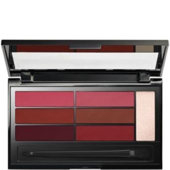 Maybelline Other - Maybelline Lip Contour Lip Palette Bombshell 5/$25